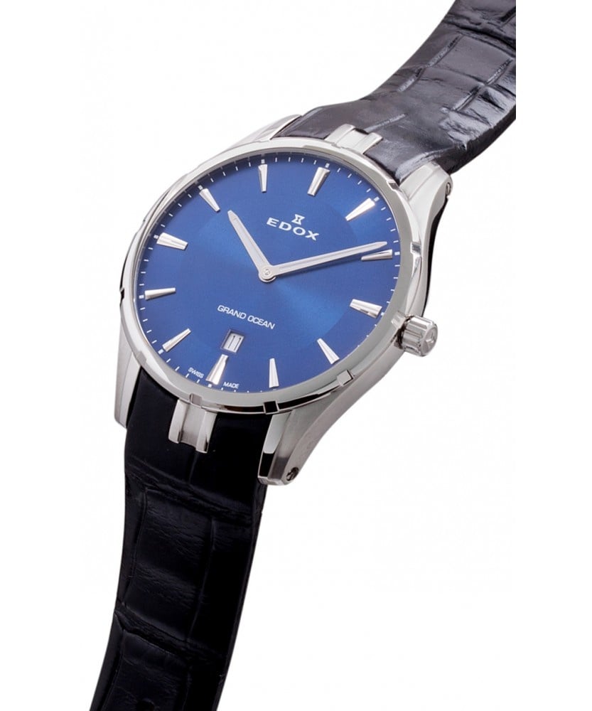 560023CBUIN2-833x1000