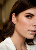 triangle-amethyst-studs-14k-goud